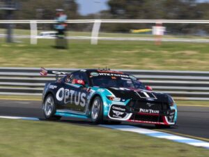 chaz-mostert-secures-first-supercars-championship-in-adelaide