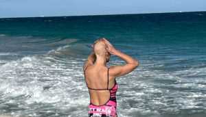 community-dips-into-city-beach-to-honor-melissa-murdoch