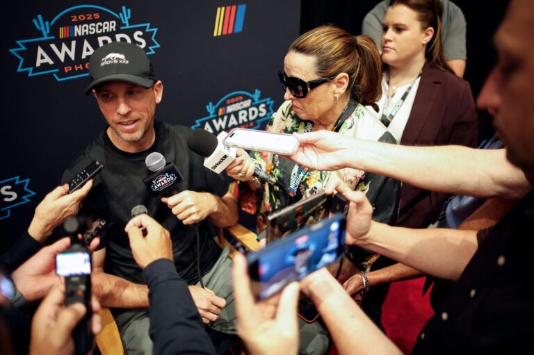 denny-hamlin-struggles-to-envision-future-after-championship-loss