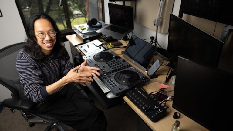 derrick-gee-transforms-tiktok-challenge-into-music-empire