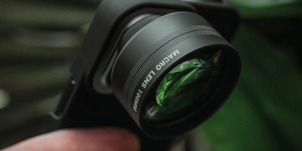 discover-the-sandmarc-macro-lens-for-iphone-a-photographer-s-tool