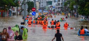 flooding-in-vietnam-claims-90-lives-search-for-missing-continues