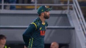 glenn-maxwell-misses-easy-catch-in-t20-clash-against-india