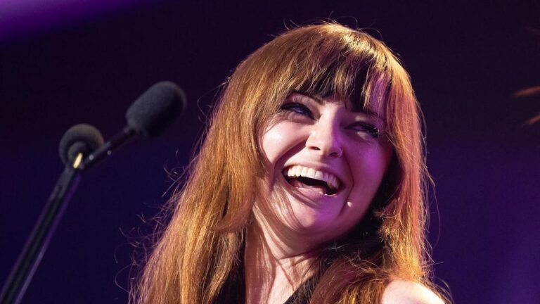 global-music-stars-shine-at-aria-awards-in-sydney