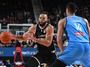hawks-shock-melbourne-with-107-93-victory-in-ignite-cup-upset