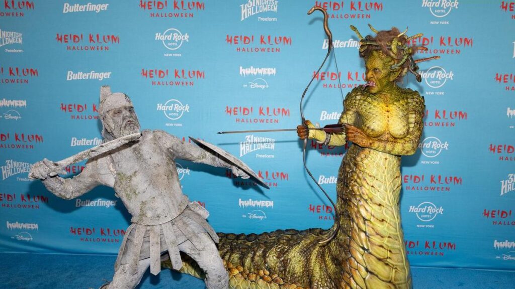 heidi-klum-unveils-stunning-medusa-costume-for-halloween-2023