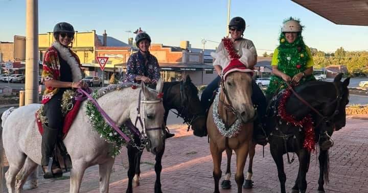horseback-ride-returns-to-spread-holiday-cheer-and-raise-funds