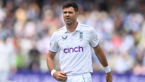 james-anderson-predicts-australia-s-ashes-victory-despite-weak-squad