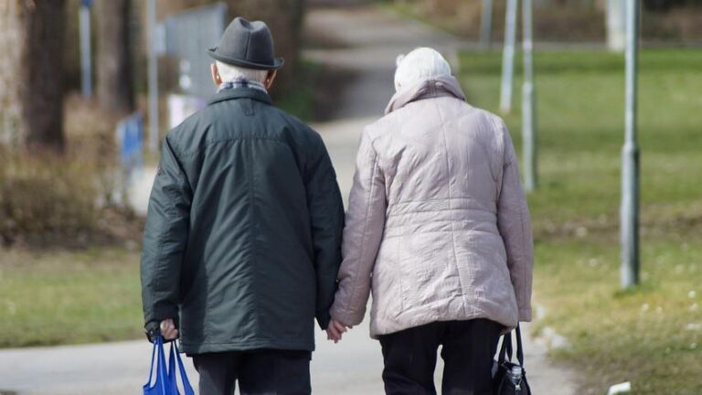 just-5-000-steps-daily-may-halt-alzheimer-s-cognitive-decline