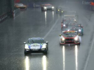 kostecki-claims-victory-in-adelaide-sprint-as-mostert-eyes-title