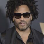 lenny-kravitz-s-dreadlocks-torn-out-by-fan-during-australian-tour