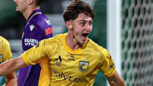 mariners-bailey-brandtman-scores-first-a-league-goal-in-win