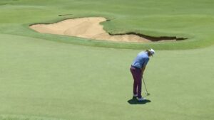 min-woo-lee-surges-up-leaderboard-at-australian-pga-championship