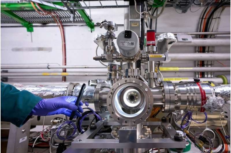 new-beam-gas-curtain-monitor-launched-at-large-hadron-collider