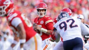 nfl-week-11-chiefs-favored-over-broncos-dolphins-in-madrid