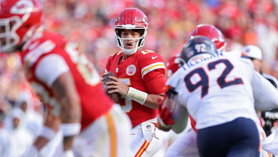 nfl-week-11-chiefs-favored-over-broncos-dolphins-in-madrid
