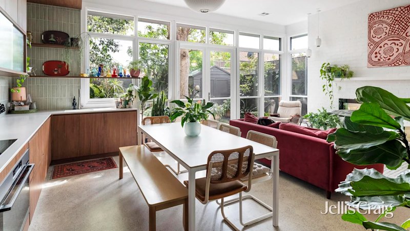 northcote-art-deco-home-sells-for-2-35m-despite-single-bidder
