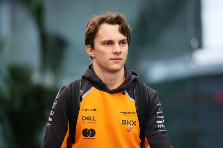 oscar-piastri-faces-pressure-to-win-championship-or-leave-mclaren