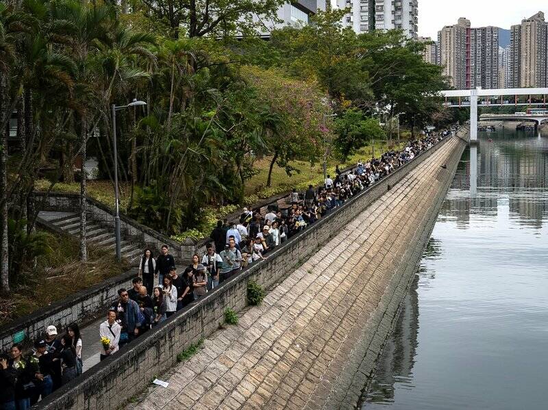 outrage-erupts-over-hong-kong-fire-as-authorities-face-scrutiny