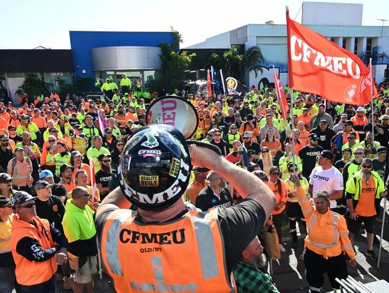 police-accused-of-secret-deal-with-cfmeu-amid-turmoil