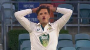 rare-chance-slips-away-as-sam-konstas-misses-key-wicket