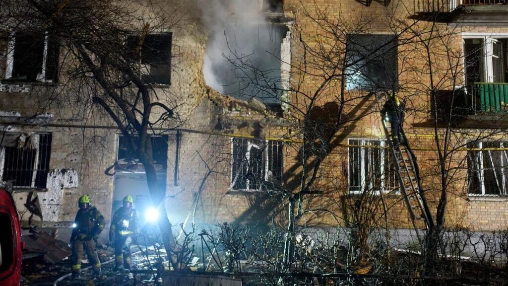 russian-strikes-devastate-kyiv-1-dead-11-injured-in-attacks