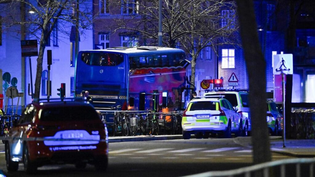 several-killed-in-urgent-bus-crash-at-stockholm-stop