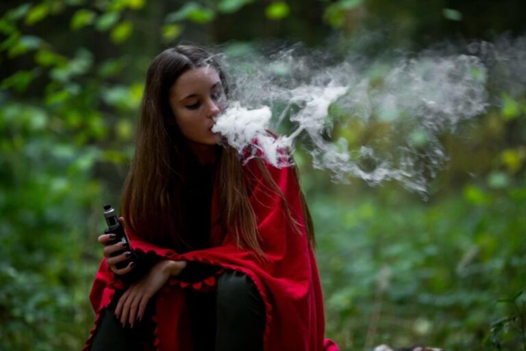 study-links-cannabis-vaping-to-increased-teen-depression-and-anxiety