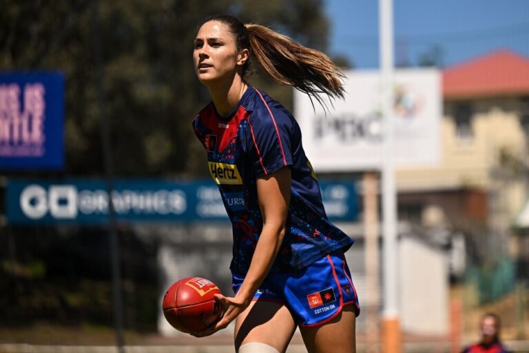 tahlia-gillard-transforms-melbourne-defence-after-injury-return
