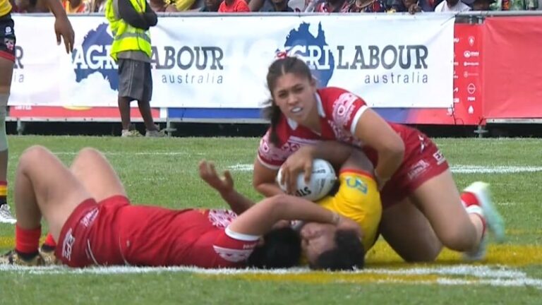 tongan-player-s-hip-drop-tackle-leaves-png-s-albert-injured