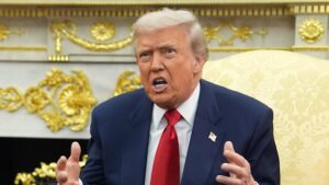 trump-faces-unprecedented-challenges-as-his-tactics-falter