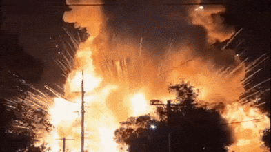 urgent-massive-explosion-rocks-sydney-factory-fireball-soars-150m