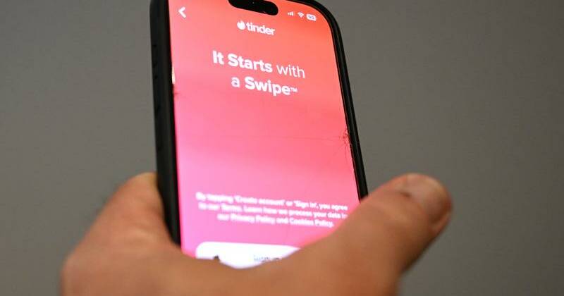 urgent-study-kids-as-young-as-11-joining-adult-dating-apps