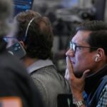 wall-street-plummets-as-banks-warn-of-10-15-market-drop