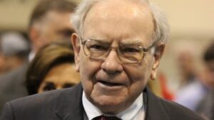 warren-buffett-advocates-buying-undervalued-asx-shares-now