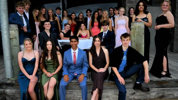 year-10-students-celebrate-in-style-at-sapphire-anglican-college