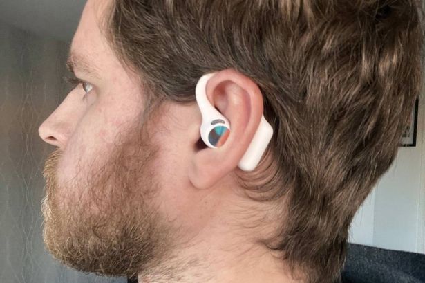 amazon-s-openrock-s2-headphones-a-new-fitness-essential