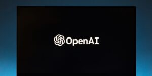 apple-faces-talent-exodus-to-openai-and-meta-amidst-leadership-changes