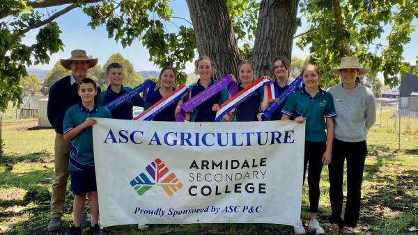 armidale-students-triumph-at-northern-schools-prime-steer-show-
