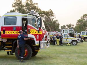 australia-faces-extreme-weather-fires-rage-floods-loom