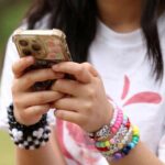 australia-moves-to-ban-social-media-for-under-16s-amid-health-concerns
