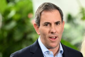 australian-government-ends-electricity-rebates-after-2025