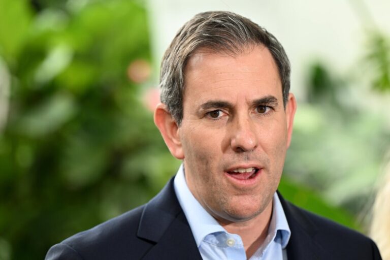 australian-government-ends-electricity-rebates-after-2025