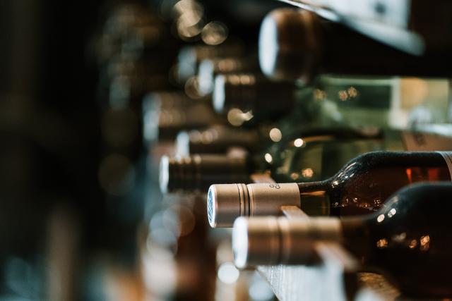 australian-wineries-unveil-summer-wine-selections-for-2023