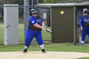 bandits-triumph-at-blue-lake-sports-park-in-thrilling-softball-win
