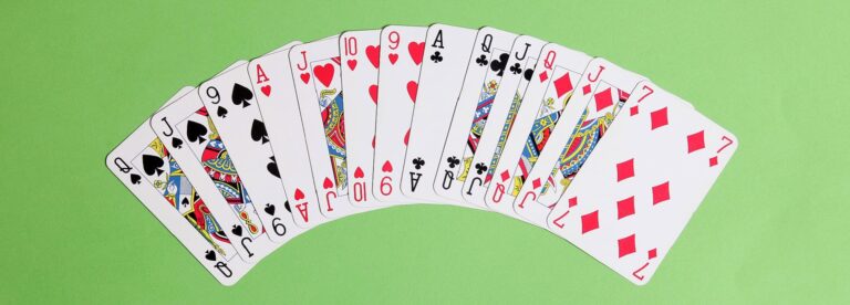 bridge-club-celebrates-christmas-party-with-accurate-scoring-