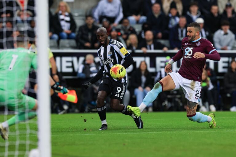 Newcastle United v Burnley - Premier League