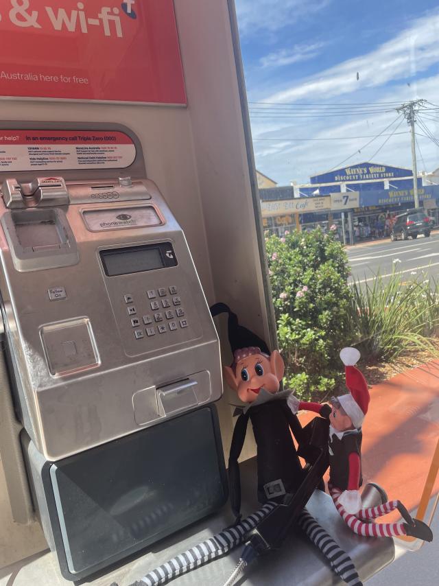 children-rush-to-telstra-phones-for-santa-calls-this-holiday-season