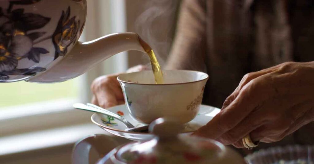 consumers-urged-to-shift-focus-from-shopping-to-experiences-this-holiday-season