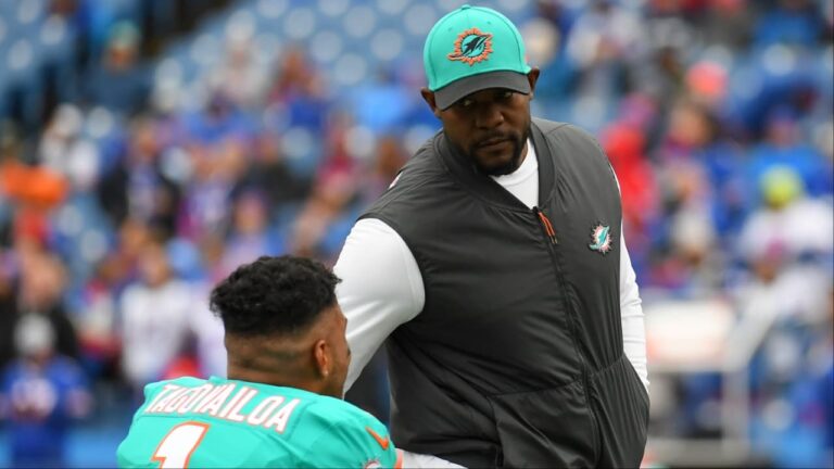 dolphins-bench-tua-tagovailoa-cris-carter-weighs-in-on-flores-critique